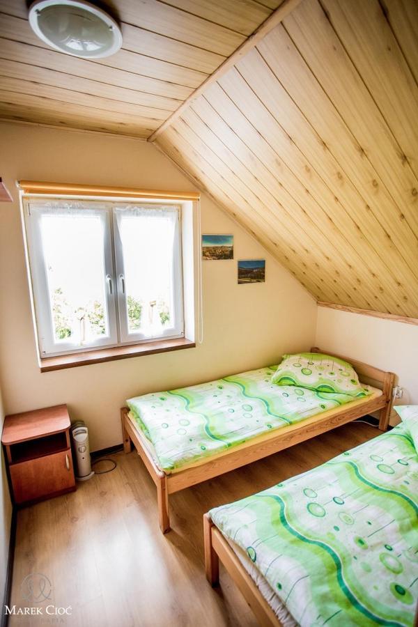 Domki U Strazaka Obiekt Caloroczny Solina  Exteriör bild